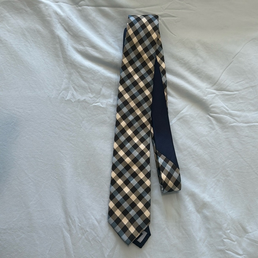 Tommy Hilfiger silk tie